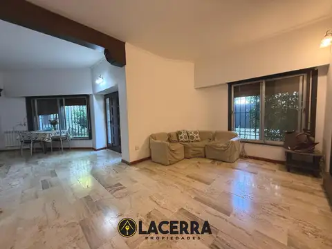Casa 7 ambientes con 3 baños