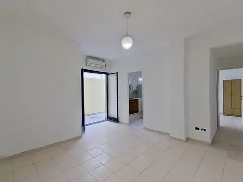 Aráoz 2300, Piso 0