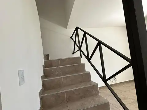 Casa en Alquiler al Este