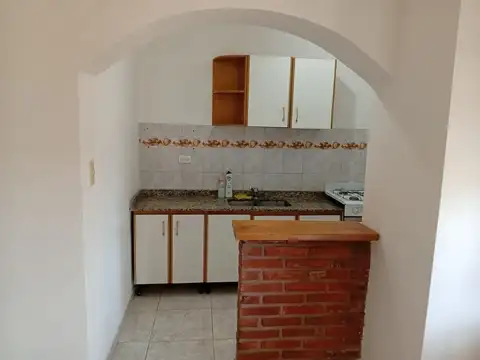 Depto Tipo Casa en Alquiler de 1 dormitorio