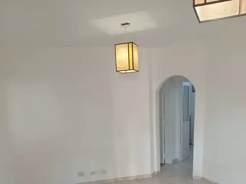 Depto Tipo Casa en Alquiler de 2 ambientes