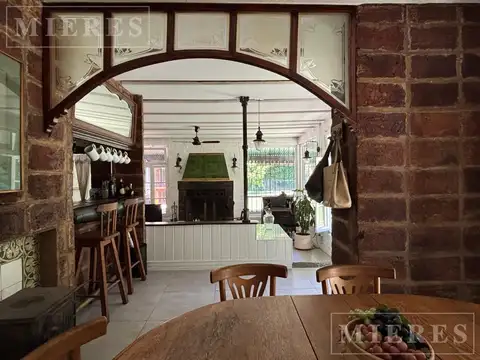 Casa 5 ambientes con 1 baño