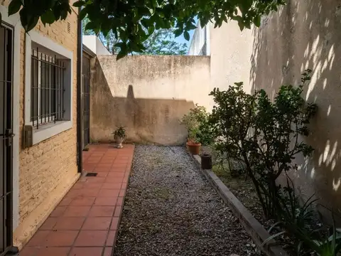 Casa 4 ambientes con 1 baño