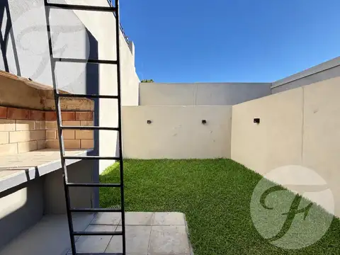 CASA VALENTIN | DEPARTAMENTOS A ESTRENAR CON JARDIN Y PARRILLA EN EL CENTRO DE SAN PEDRO I CASA I