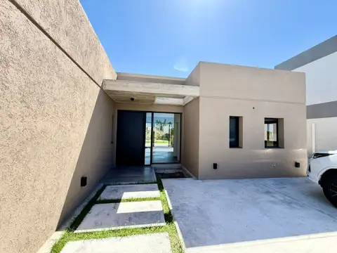 Casa en Alquiler de 3 dormitorios