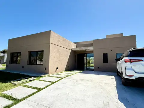 Casa  en Alquiler en Santo Tomas, Derqui, Pilar