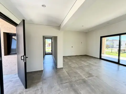 Casa en Alquiler en Santo Tomas, USD 1.500