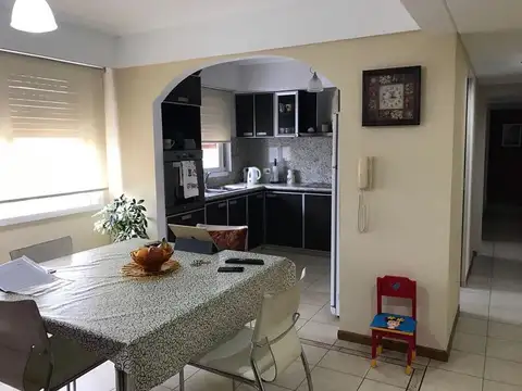 Departamento 4 ambientes con 4 baños