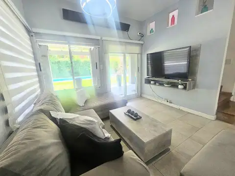 Casa 6 ambientes con 4 baños