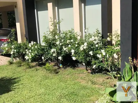 Casa en Venta en Haras Santa María, USD 450.000