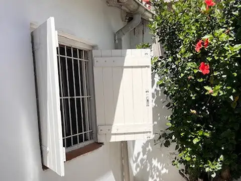 Depto Tipo Casa 4 ambientes con 2 baños