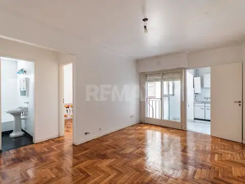 VENTA 2 AMB. LUMINOSO! FLORES. OPORTUNIDAD!