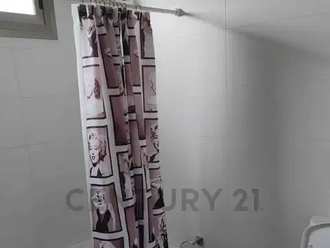 Casa 6 ambientes con 3 baños