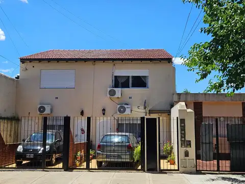 Depto Tipo Casa en Venta de 2 ambientes