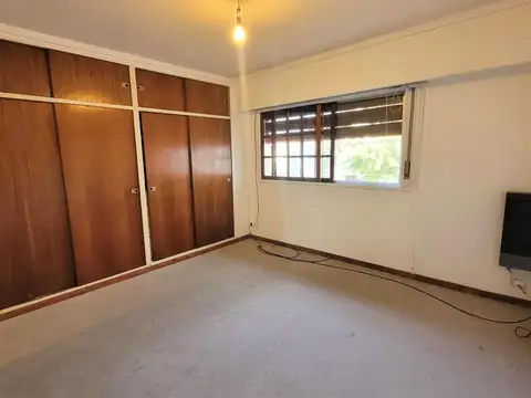 MARTINEZ: HERMOSO TRIPLEX 3 DORMITORIOS CON PLAYROOM, PARQUE