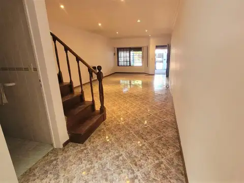 Depto Tipo Casa en Venta en Martinez Fleming / Panamericana, USD 220.000