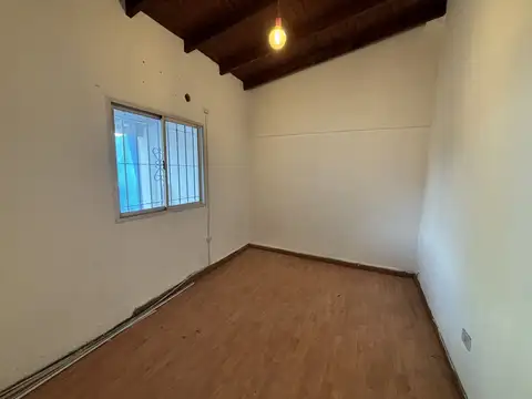Casa en PH 2 dormitorios con cochera