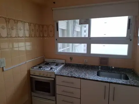 Departamento en Alquiler en Almagro, $ 670.000