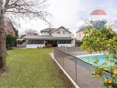 Casa 5 ambientes con 3 baños