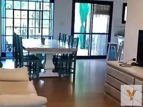 Casa en venta - 2 Dormitorios 1 Baño - Cochera - 443Mts2 - Pergamino