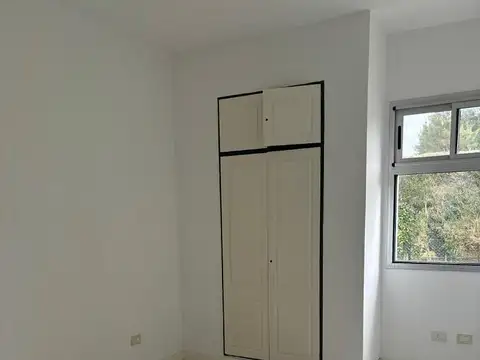 Casa de 5 ambientes con pileta en El Principado. Canning-San Vicente.