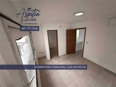 Casa en Alquiler con 2 cocheras