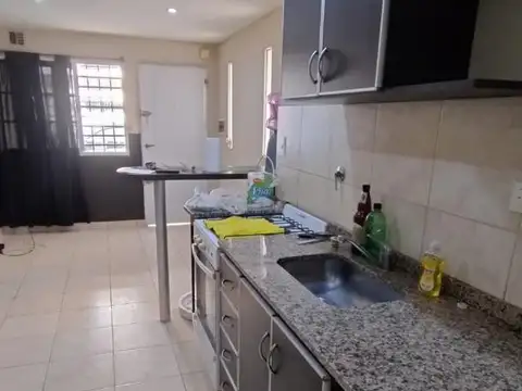 Depto Tipo Casa 3 ambientes con 2 baños