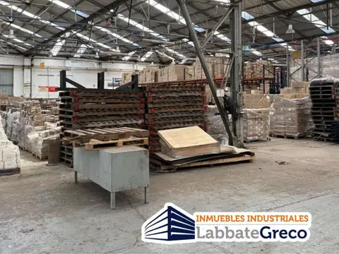 Alquiler de galpon dentro de predio empresarial Loma Hermosa