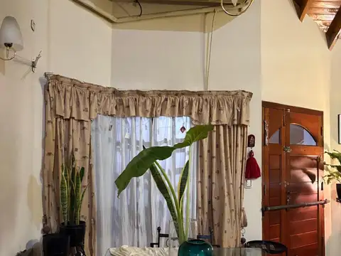 Casa en Venta en Berazategui, USD 150.000