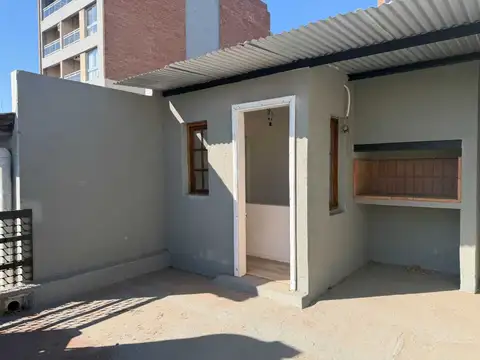 CASA DE PASILLO 2 DORMI CON TERRAZA EXC. ECHESORTU