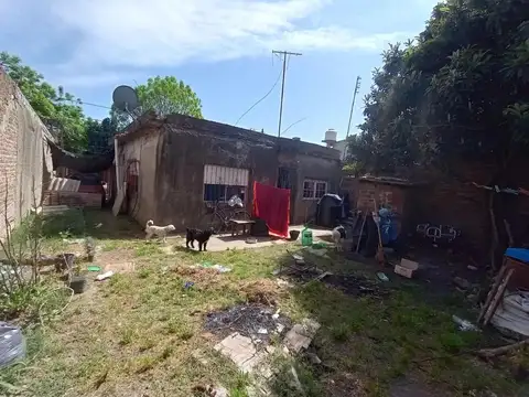 Mariano Acosta e/ Osorio y Perdriel