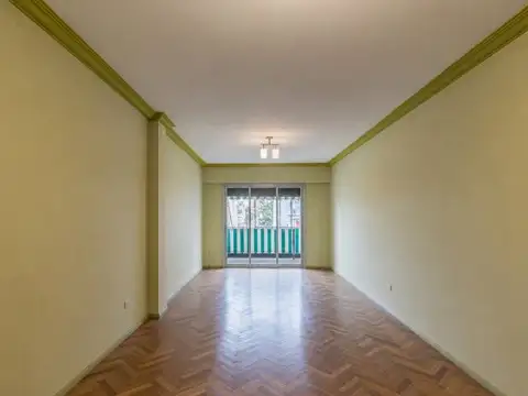 Bolivia 300, Piso 4