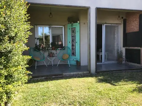 Dpto amplio en el condominio Las Cañitas