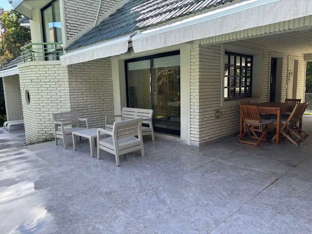 Casa en Alquiler de 280,0 m2