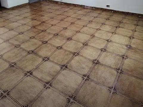 Casa 9 ambientes con 4 baños