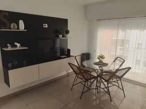 Temporada Mar del Plata - 1 ambiente a la calle - Córdoba 2100 - Plaza Mitre