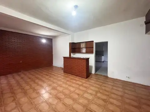 Casa 2 ambientes con 2 baños