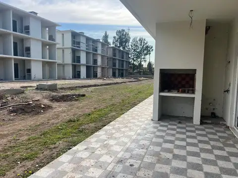 Departamento en Alquiler en La Lonja, USD 650