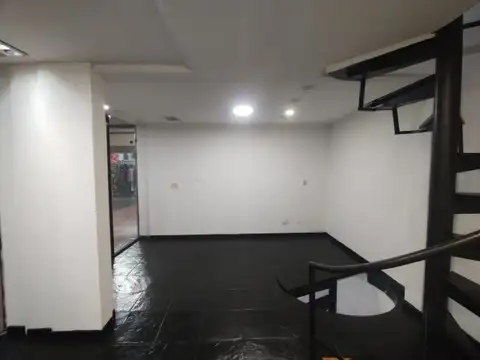 Santa Fe 1000 , Piso 0