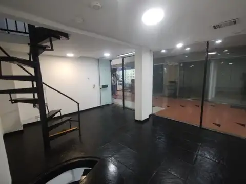 Santa Fe 1000 , Piso 0