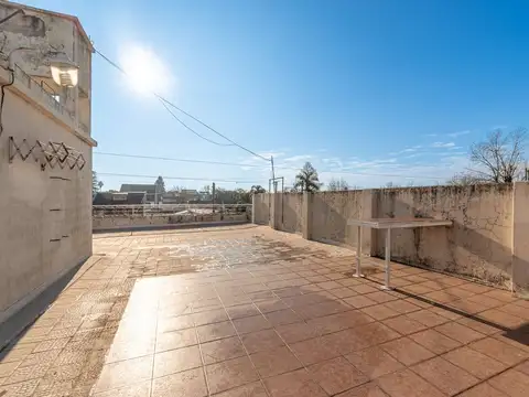 Depto Tipo Casa 3 ambientes con 1 baño