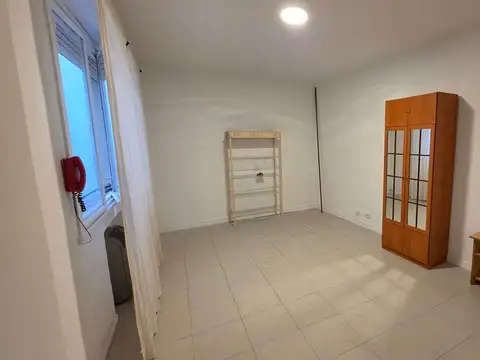 ALQUILER AMPLIO MONOAMBIENTE EN SAN NICOLAS