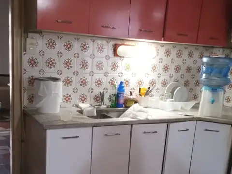 Chalet a mts de Av. Villegas