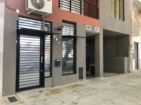 VENTA. LOCAL COMERCIAL DE 23 M2. PARQUE CHAS, CABA