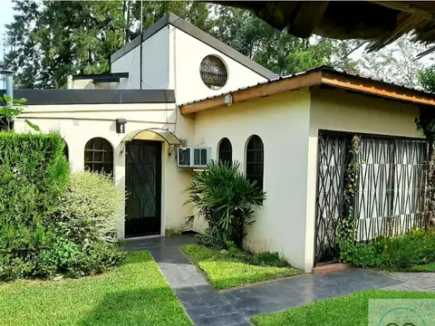 Casa en Venta con 4 cocheras