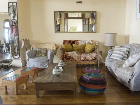 Depto Tipo Casa 4 ambientes con 2 baños