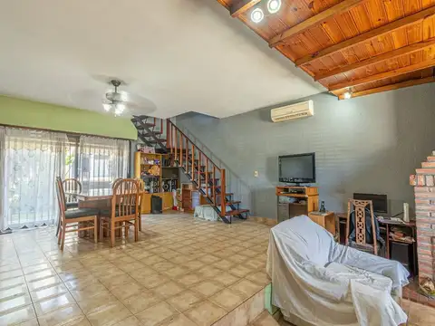 J. Bustamante y Guevara 900