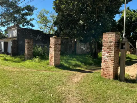 Casa 7 ambientes con 1 baño