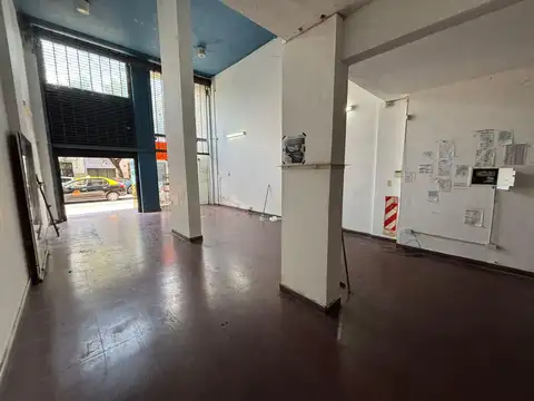 Local Comercial en Rioja 2700 - 570 M2 - Dos Plantas