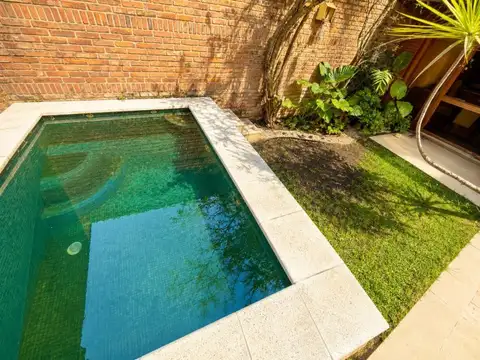 ALQUILER | EXCLUSIVA RESIDENCIA DE ESTILO CON PILETA Y QUINCHO EN EL CORAZÓN DE VILLA DEVOTO